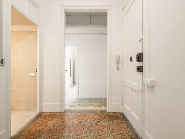 Excellent double bedroom in Dreta de l'Eixample