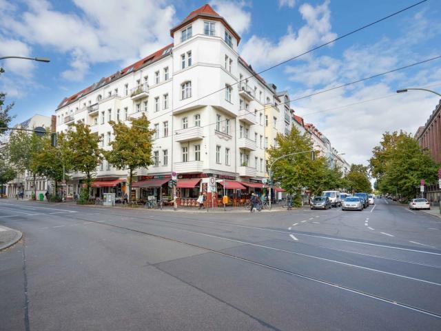 Excellent double bedroom in Friedrichshain