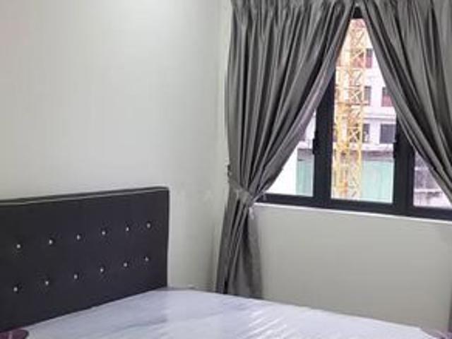Excellent facilities, short stroll to LRT