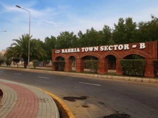Excellent Owner Built Bahria town 60ft road next to corner Lahore Bahria Town ID 77574