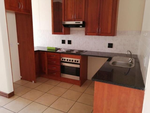 Excellent Location near UP and Gautrain!