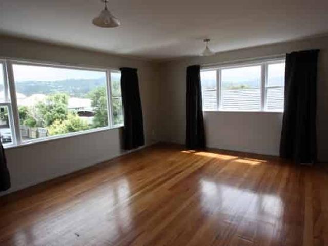 Excellent Location Near Waterloo Train Station