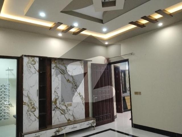 Excellent Luxury 400 Yd House. Capital Cooperative Housing Society
