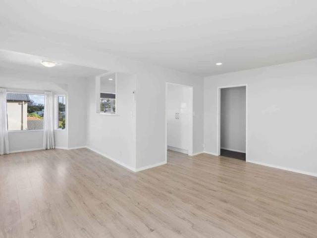 Excellent Presentation Easy Living in Remuera