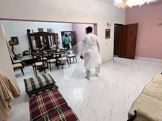 Excellent rental opportunity: luxurious 500 sq yard upper portion for rent in dha phase 7, karachi