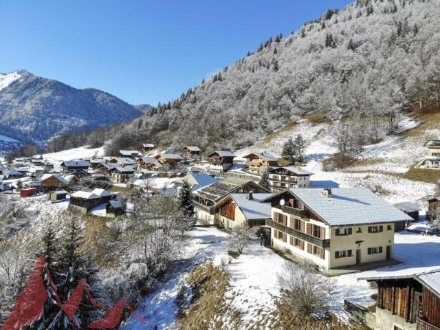 Excellente opportunité d'acquérir un chalet indépendant dans un quartier très recherché de Montriond