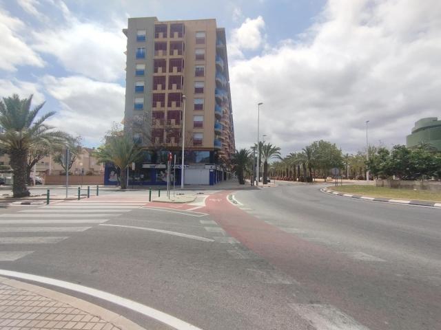 EXCENTE UBICACION LOCAL DE 306 M2 EN ALTABIX
