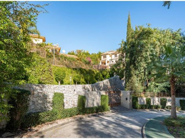 EXCEPCIONAL VILLA DE LUJO EN HERROJO ALTO BENAHAVIS