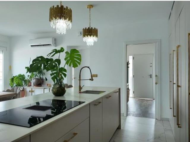 Excepcional Villa de Seis Dormitorios en Las Filipinas, Villamartín