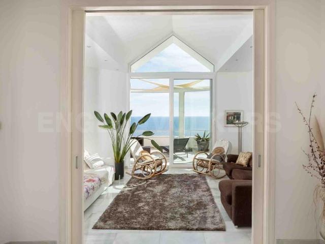 Excepcional villa en primera línea de mar en Lloret de Mar 340m² Lloret de Mar