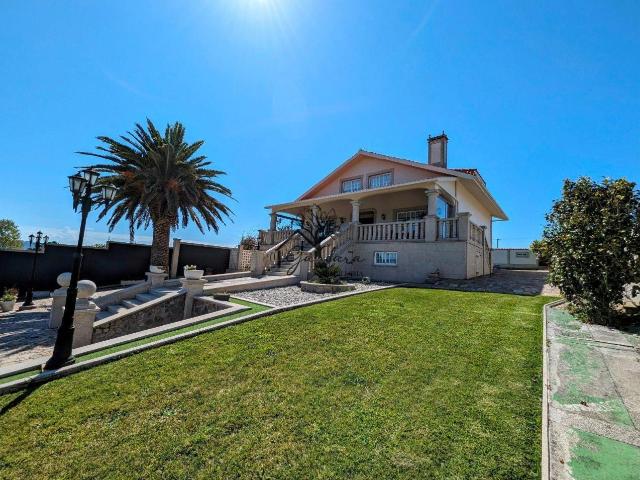 EXCEPCIONAL CASA EN COBAS, FERROL
