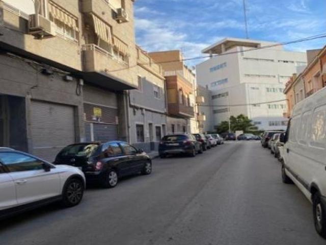 Excepcional local comercial