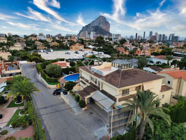 ¡Excepcional oportunidad! Esta villa de ensueño con piscina. 741m² Calpe Calp