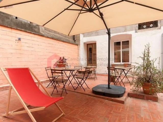Vivienda con terraza en Santa Caterina i la Ribera con rentabilidad