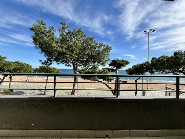 Excepcional piso en primera línea de mar con licencia turíst. 51m² Platja d'Aro
