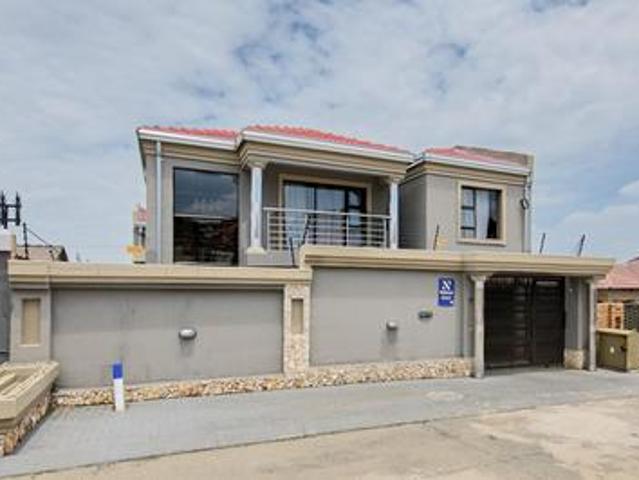 exceptional 10 bedroom investment pr.