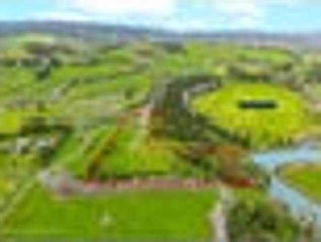 Exceptional Waterfront Lifestyle Opportunity