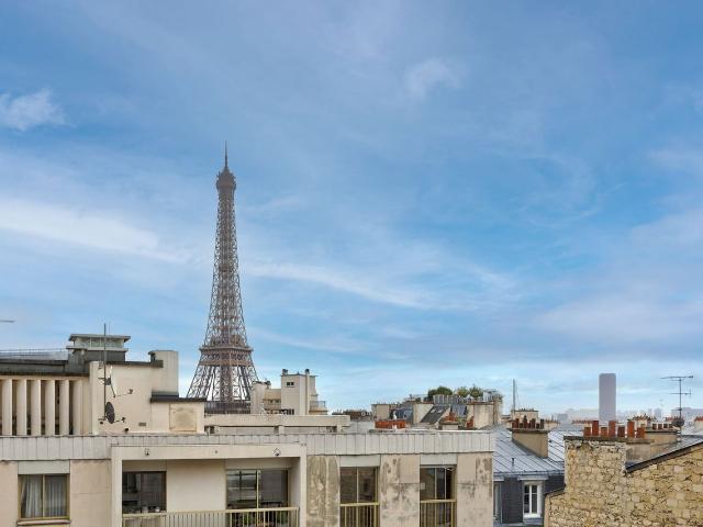 Exceptional Apartment with Direct Eiffel Tower View, 1 bedroom Paris 16th, Paris Amsterdam Apartments for Rent