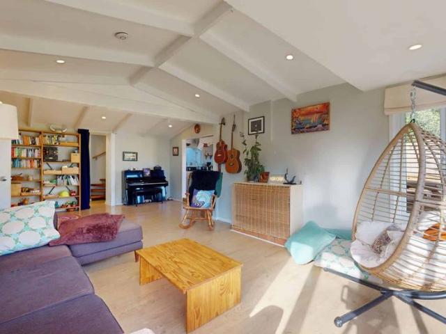 Exceptional Family Home in Houghton Bay