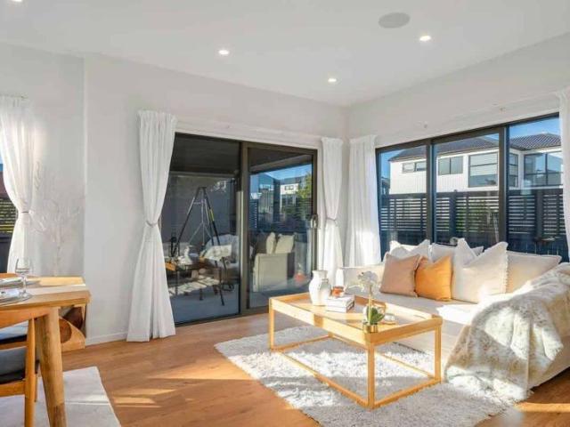 Exceptional Family Living – Modern Luxury & Ef.