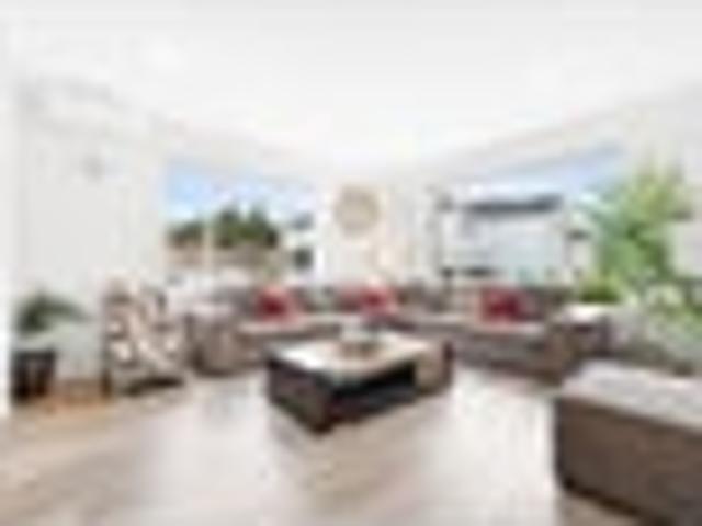 Exceptional Family Living in Mission Heights