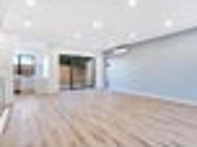 Exceptional Home in Macleans Zone