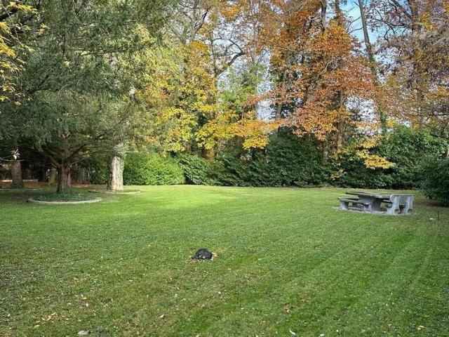 Exceptional house of about 600 m2 for rent