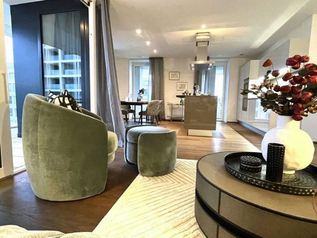 EXCEPTIONAL LIVING IN THE METROPOLITANS COMPLEX