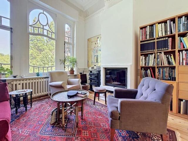 Exceptional mansion: 4 bedrooms, garden and terraces
