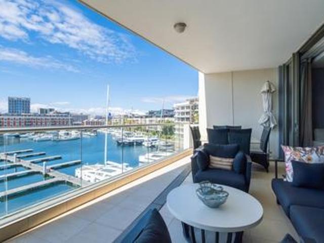 exceptional newly decorated luxury a.