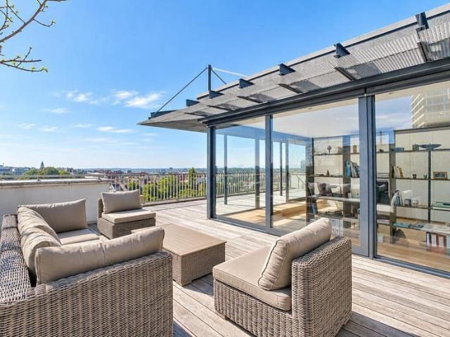 Exceptional Penthouse with terraces Louise/Bailly