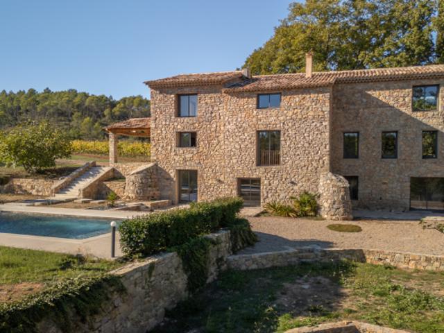 EXCEPTIONNEL DOMAINE DE 27 HECTARES BASTIDE REMARQUABLE EN