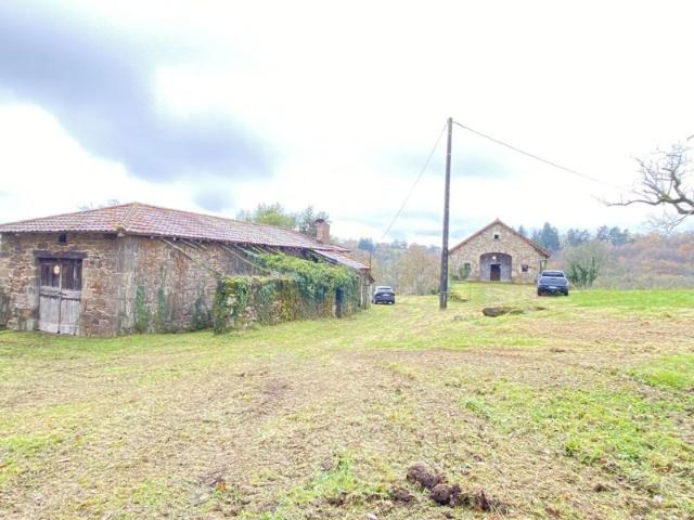 Exceptionnel: Devenez propriétaire de votre propre colline