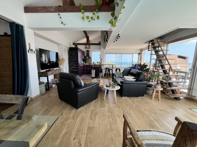 Exceptionnel DUPLEX avec piscine privée vue mer