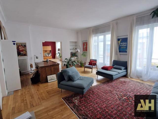 EXCEPTIONNEL LIBERTE APPARTEMENT DE 200M2 ASCENSEUR GARA