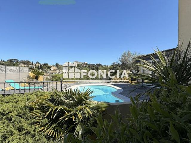Exceptionnel maison t5/ piscine/ 3 garages/ piscine