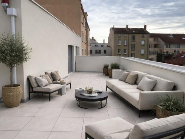 EXCEPTIONNEL Type 5 NEUF et LIVRÉ ! Dernier Étage avec 90 m2 de TERRASSE !