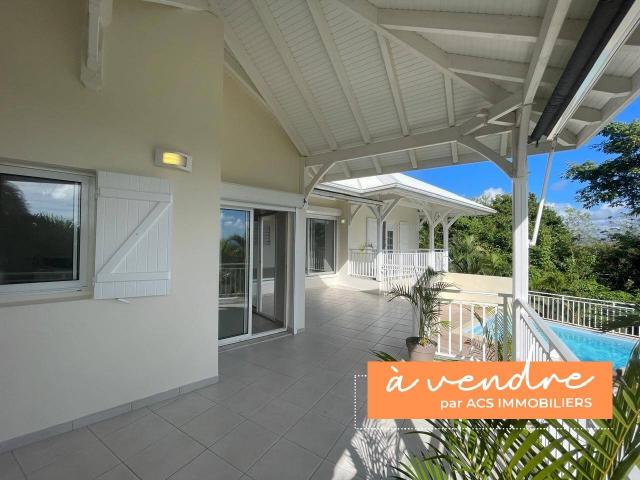 Exceptionnelle ! Villa T4 piscine vue mer