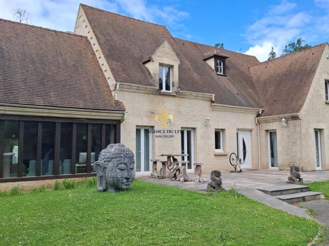 MAISON COYE COYE LA FORET 7 pièce s 175
