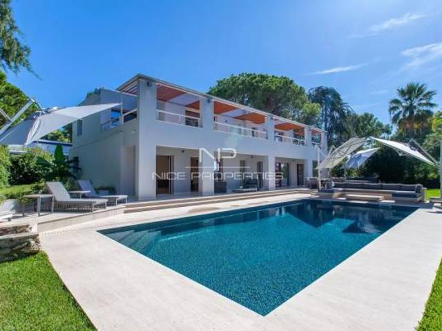 Exceptionnelle villa moderne de 450 m² au coeur de Saint Jean Cap Ferrat