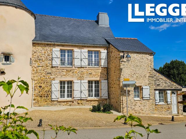 Exceptionnelle Demeure de Caractère du XVe Siècle, Entre Patrimoine et Art de Vivre