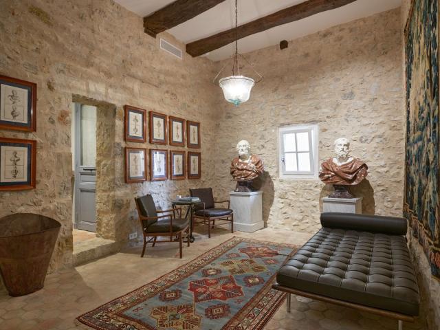 Exceptionnelle demeure de charme de 425 m² au coeur du villa. 451m² Châteauneuf Grasse