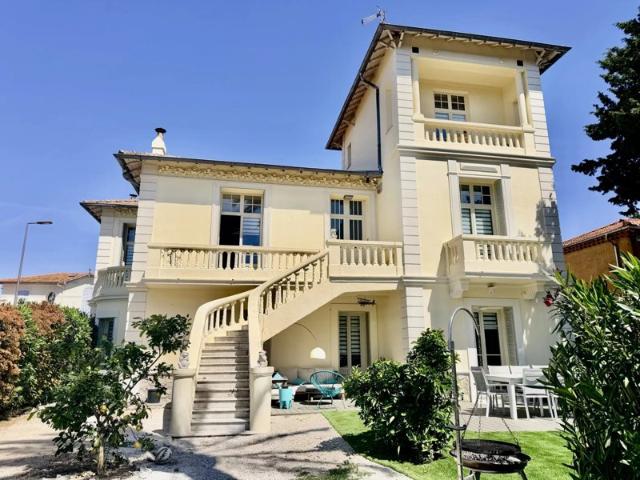 Exceptionnelle maison de maitre au coeur de Cannes au calme