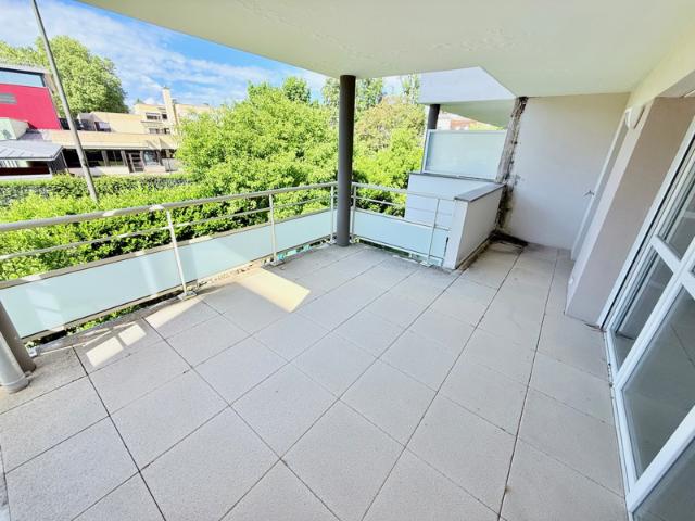 EXCLU / T4 87m2 avec terrasse, cave et garage FERNEY VOLTAIR