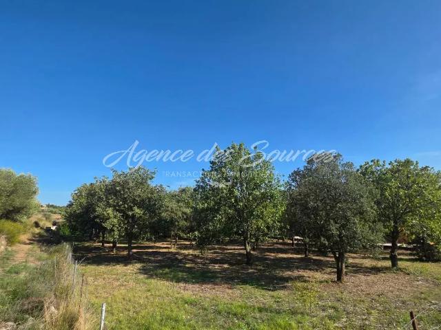 EXCLU: Terrain plat constructible de 1 490 m² à Tavernes