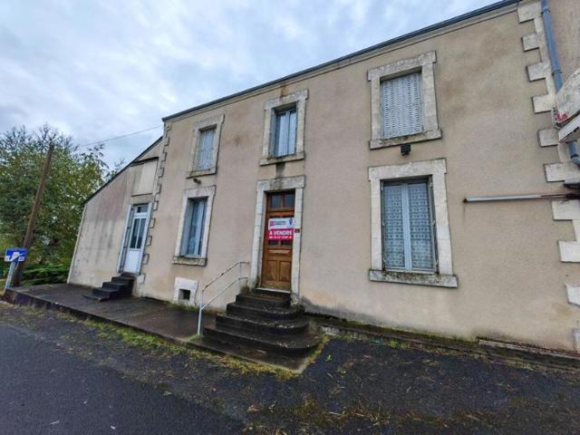 Exclu Vente interactive: très grande maison à rénover, Montipouret,10 pièces, 225 m2, multiples possibilités