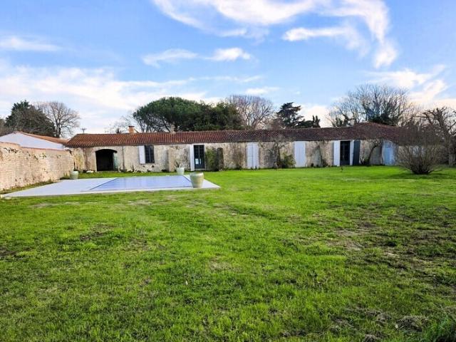 EXCLU CAPIFRANCE A Vendre ST PIERRE OLÉRON Charmant Domaine de 717m² terrain 3.950m² dont 442m² habitable
