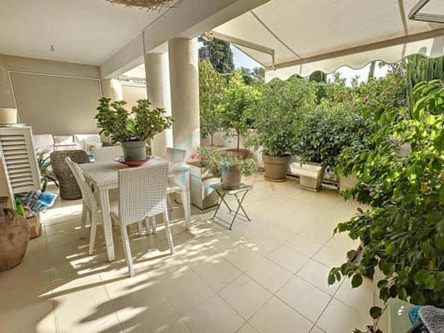 EXCLU LE CANNET BREGUIERES DANS RESIDENCE AVEC PISCINE BEAU