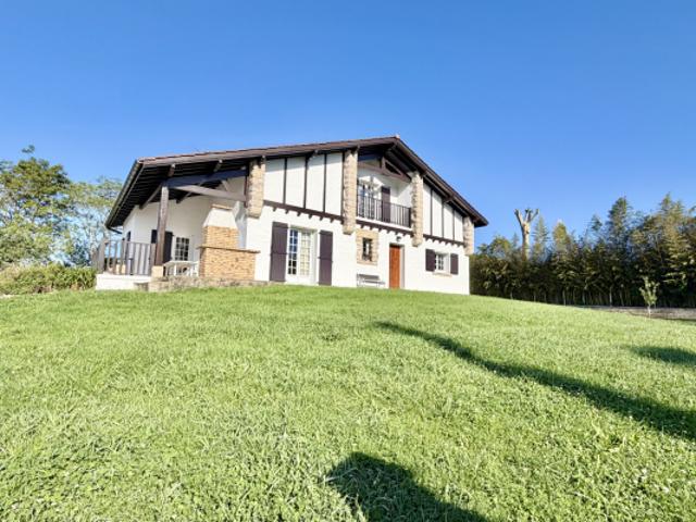 EXCLU! Maison avec vue Rhune et grand sous sol, à deux pas d