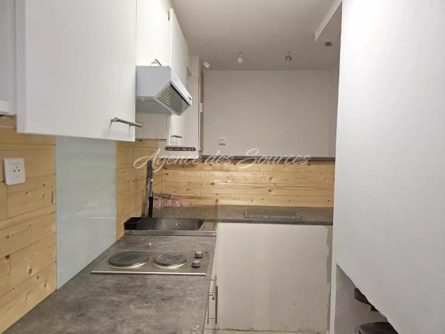 EXCLU: Maison de village T3 avec balcon à Varages